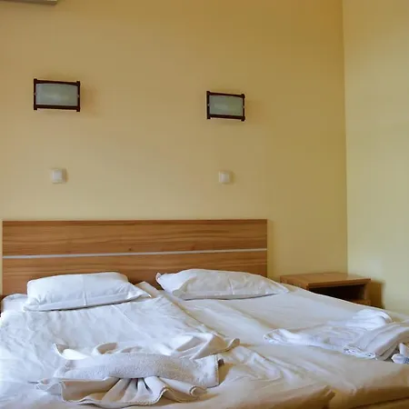 Garden Beach Apart 3*
