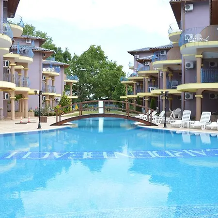 Garden Beach Apart 3*