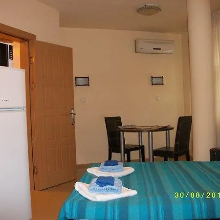 Garden Beach Apart 3* Созополь