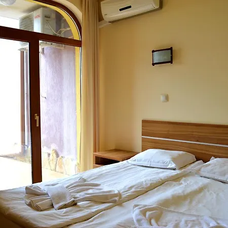 Aparthotel Garden Beach Apart 3*