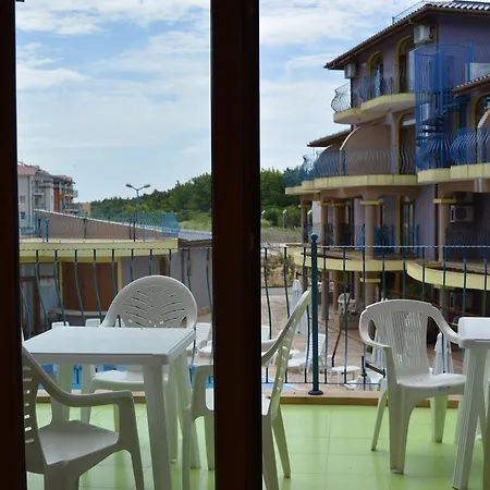 Garden Beach Apart
